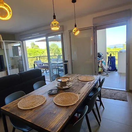 Appartement Climatise T3 Vue Mer De 63 M2 - 2 Chambres Et Belle Terrasse De 23 M2 Cavalaire-sur-Mer Exterior photo
