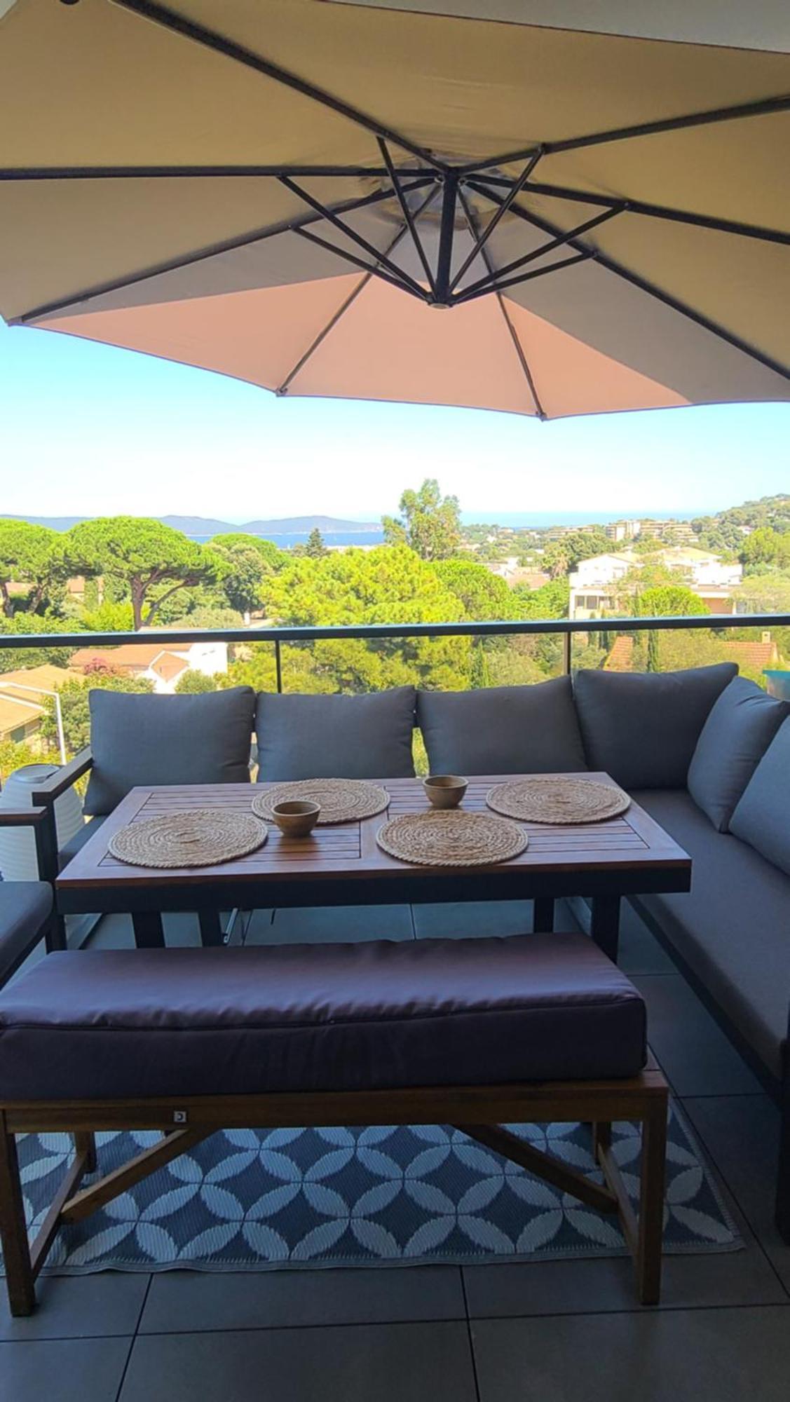 Appartement Climatise T3 Vue De 63 M2 - 2 Et Belle Terrasse De 23 M2