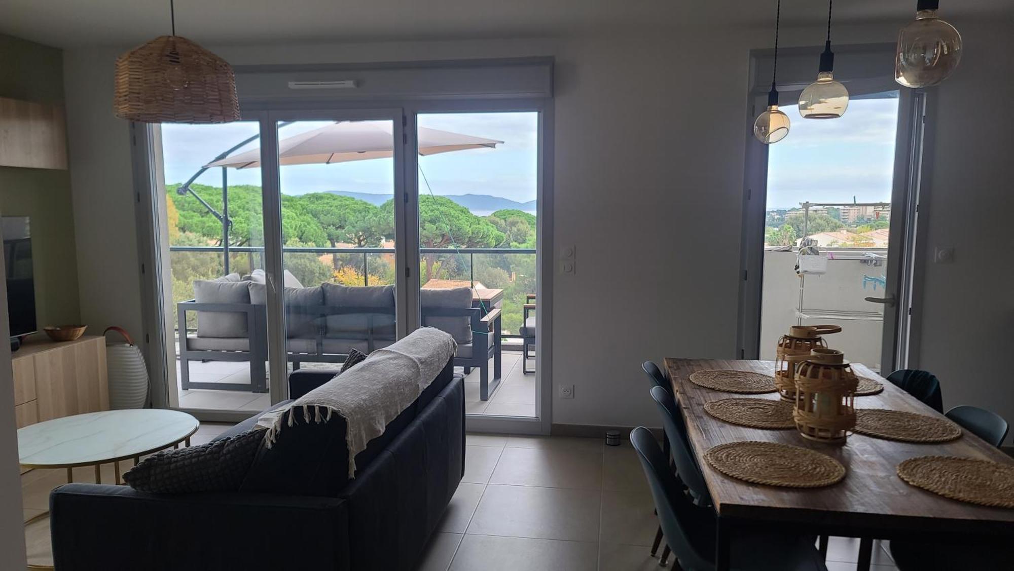 Climatise T3 Vue De 63 M2 - 2 Et Belle Terrasse De 23 M2 Appartement
