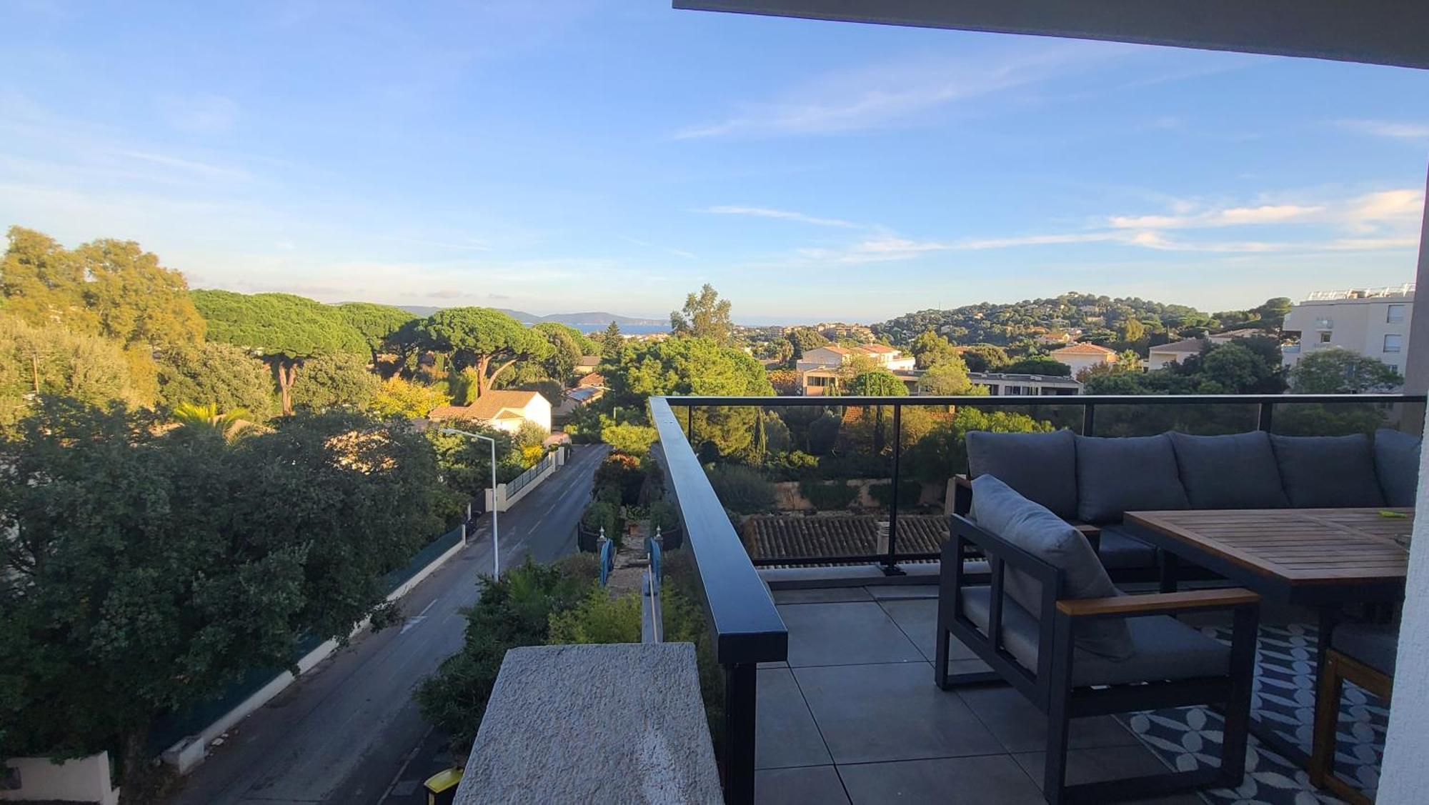 Appartement Climatise T3 Vue De 63 M2 - 2 Et Belle Terrasse De 23 M2